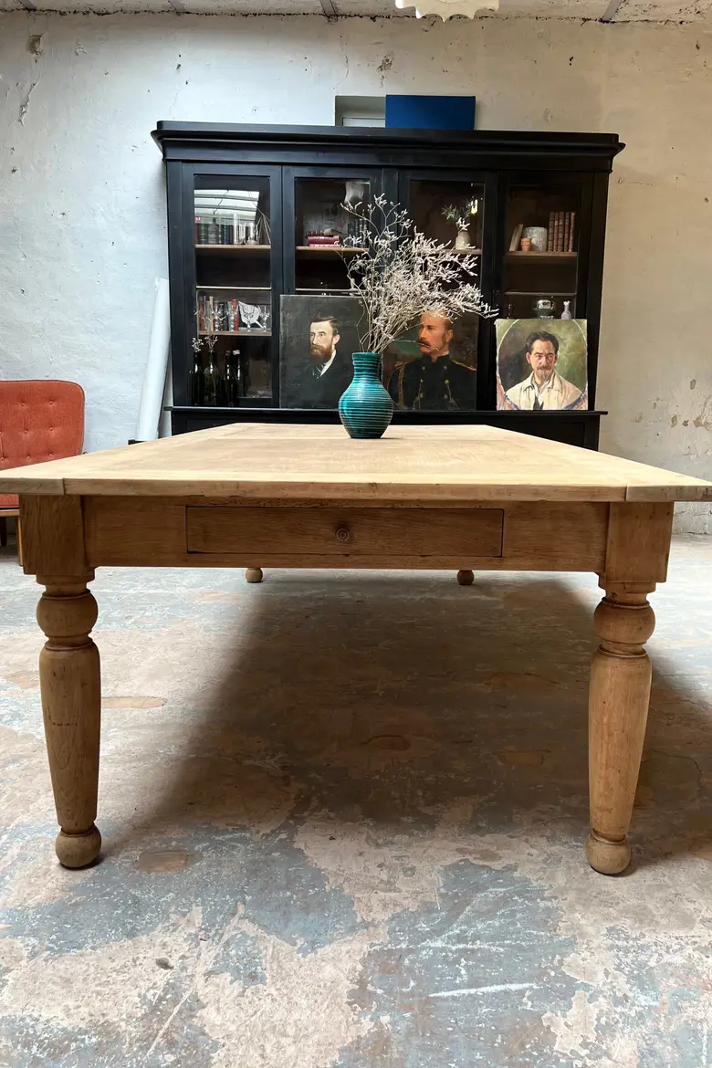 Table de conférence en chêne Début XXème