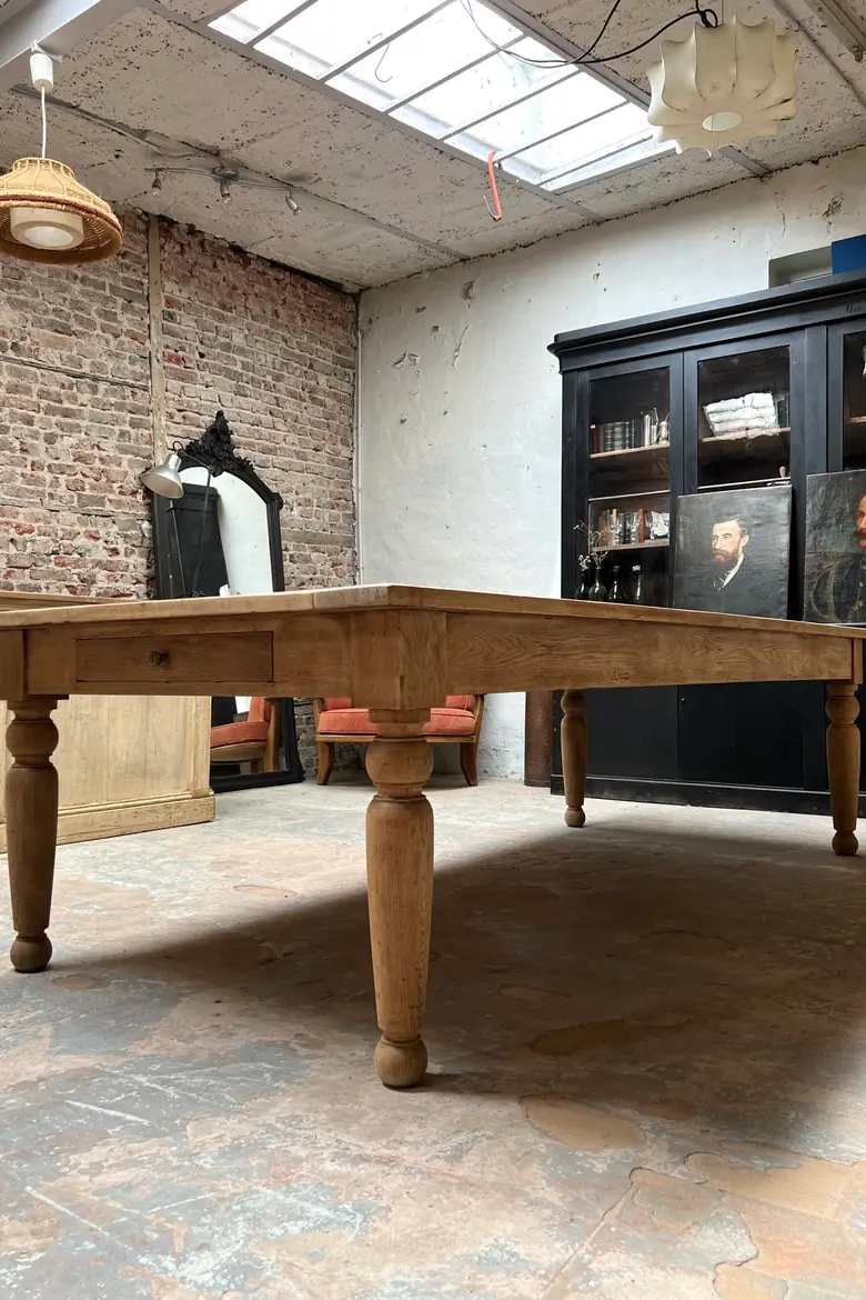 Table de conférence en chêne Début XXème