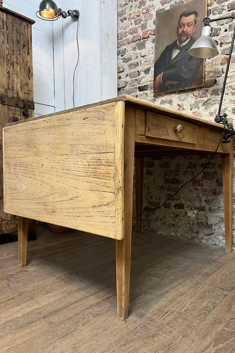 Table de cuisine en peuplier