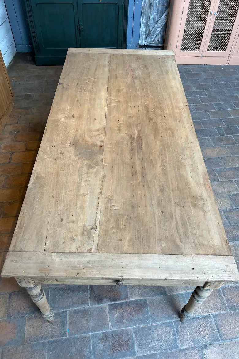 Table de cuisine en peuplier et chêne – Début XXe siècle