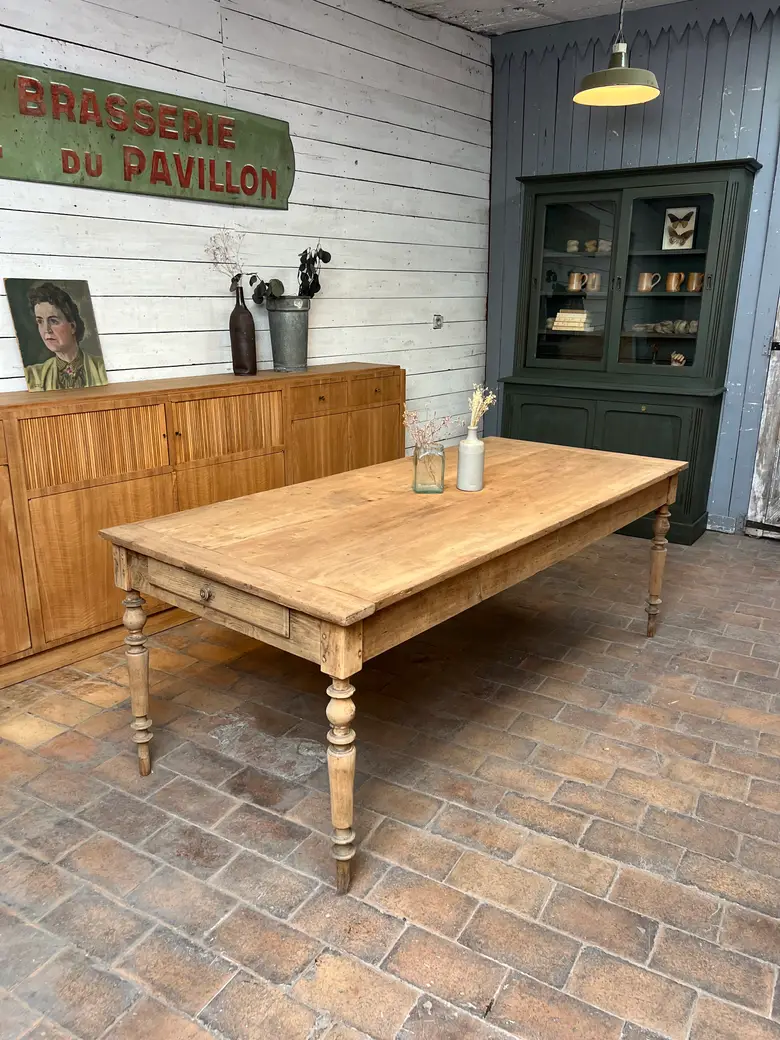 Table de cuisine en peuplier et chêne – Début XXe siècle