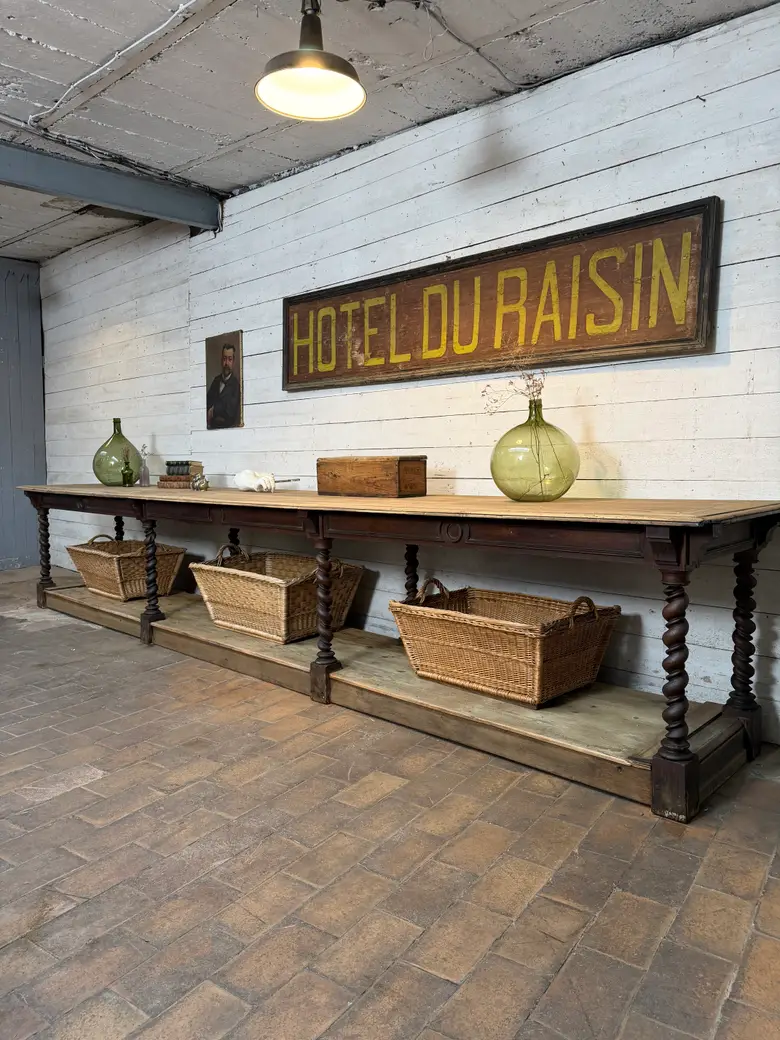 Table de drapier en chêne – XIXe siècle — Table de drapier en chêne – XIXe siècle