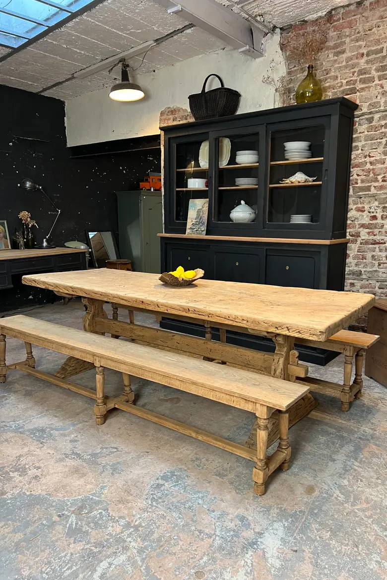 Table de monastère 19ème