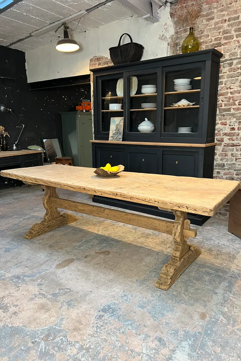 Table de monastère 19ème