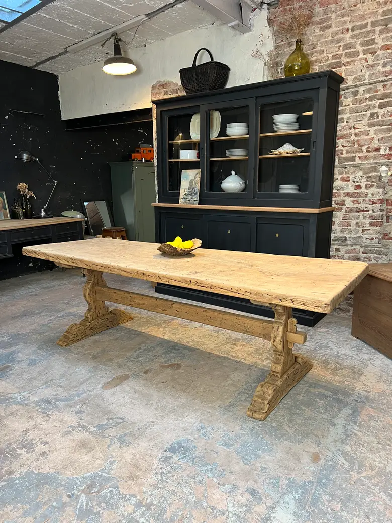 Table de monastère 19ème