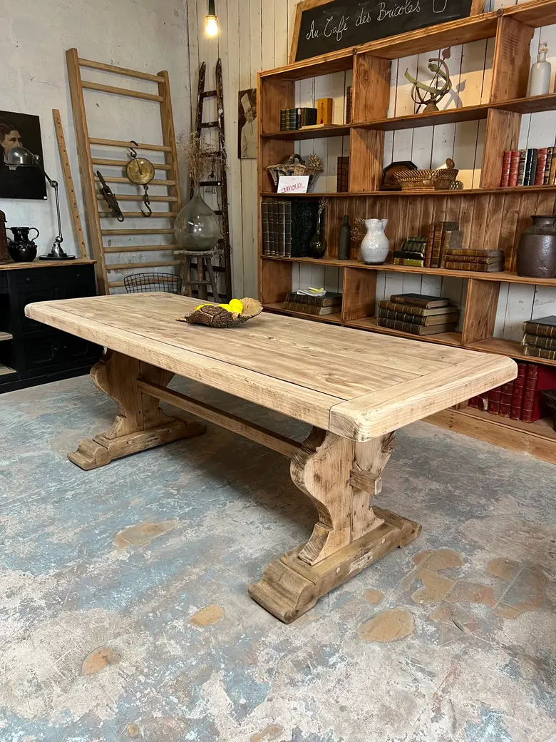 Table de monastère en chêne