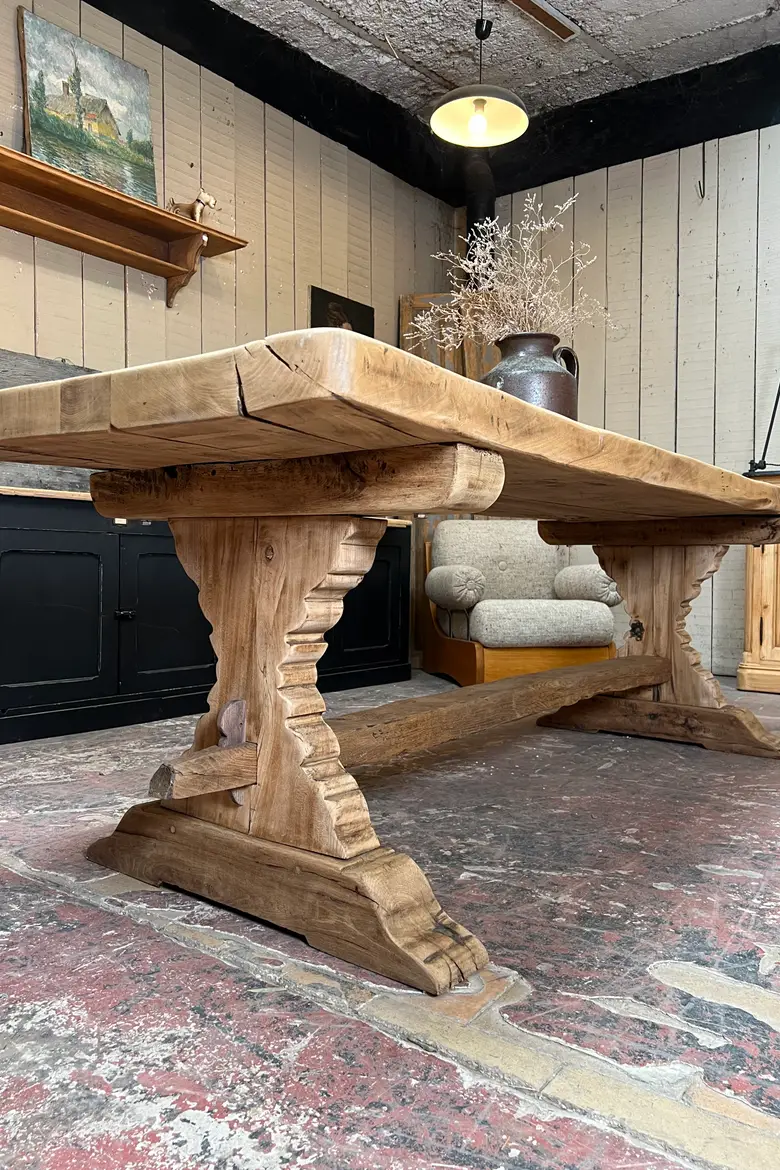 Table de monastère en chêne