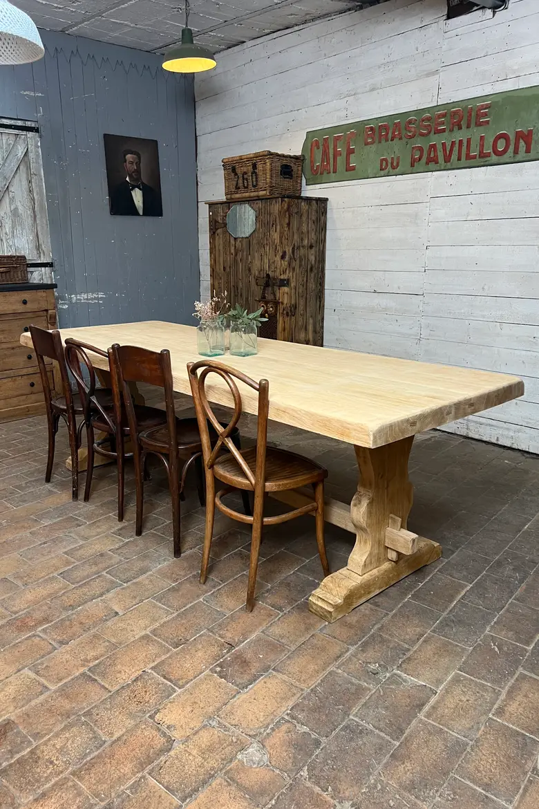 Table de monastère en chêne