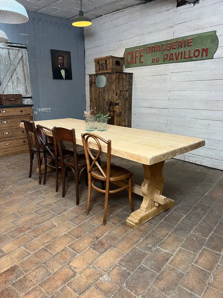 Table de monastère en chêne