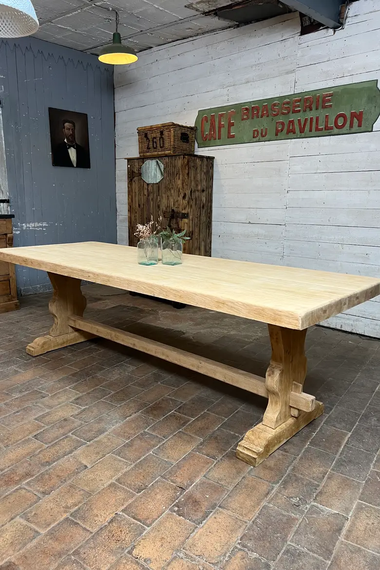 Table de monastère en chêne