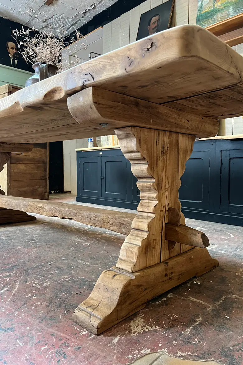 Table de monastère en chêne