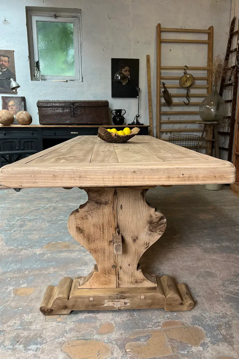 Table de monastère en chêne