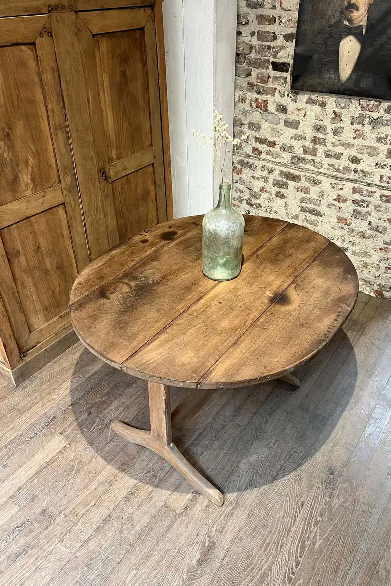 Table de vigneron en noyer Début XXème