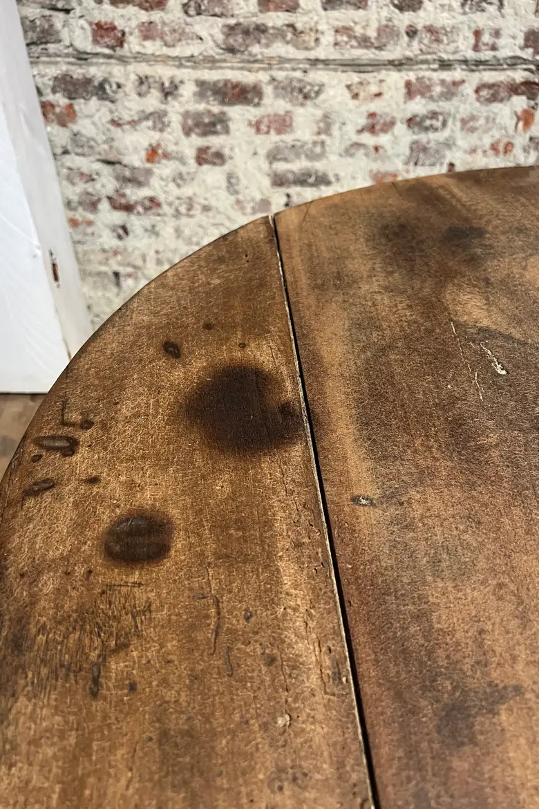 Table de vigneron en noyer Début XXème