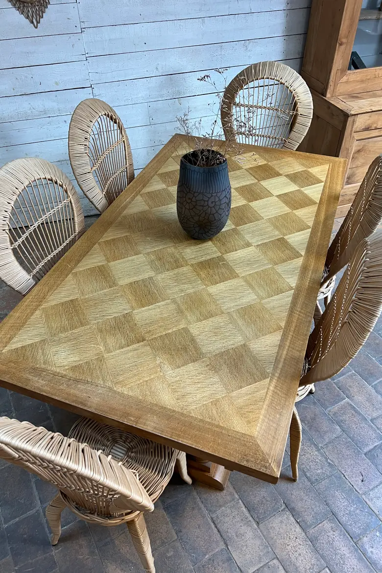 Table des années 50 en chêne – Plateau parquet Versailles