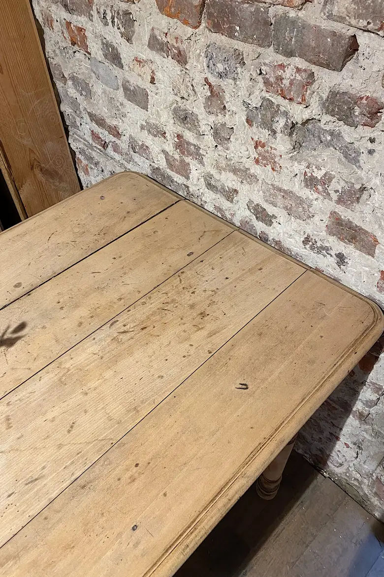 Table d’estaminet en hêtre Début XXème