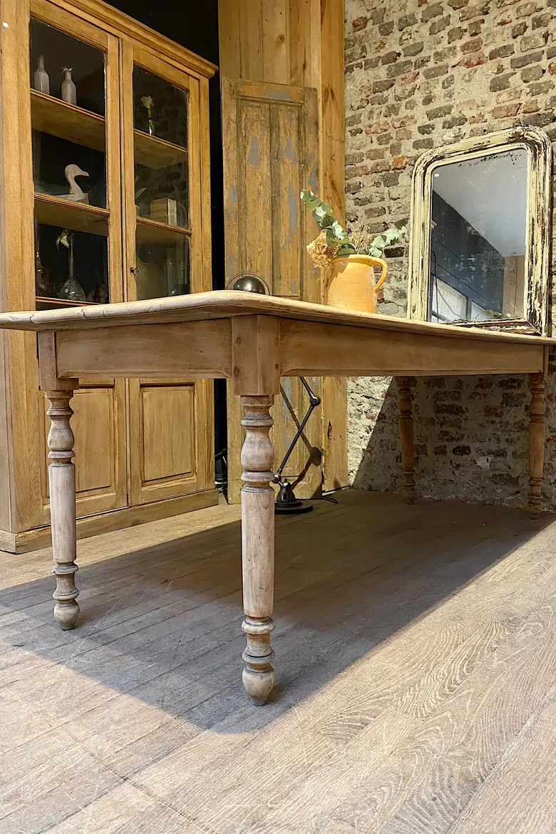 Table d’estaminet en hêtre Début XXème