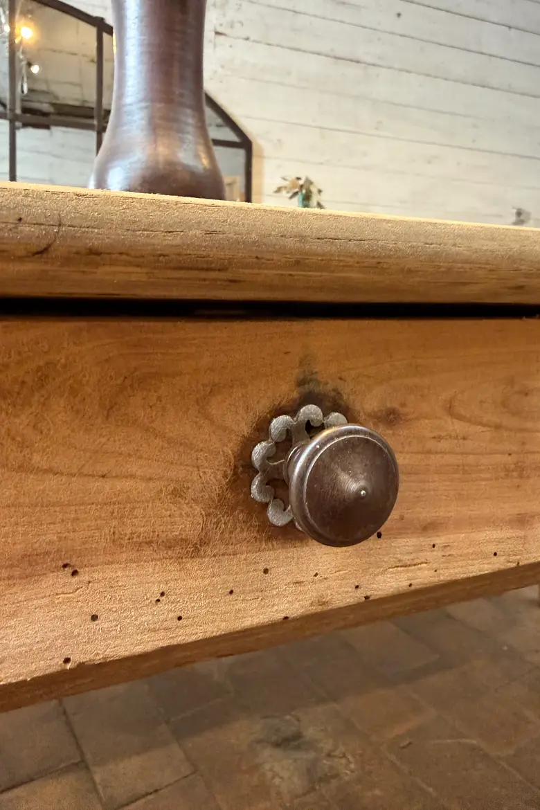 Table en châtaignier – début XXe siècle