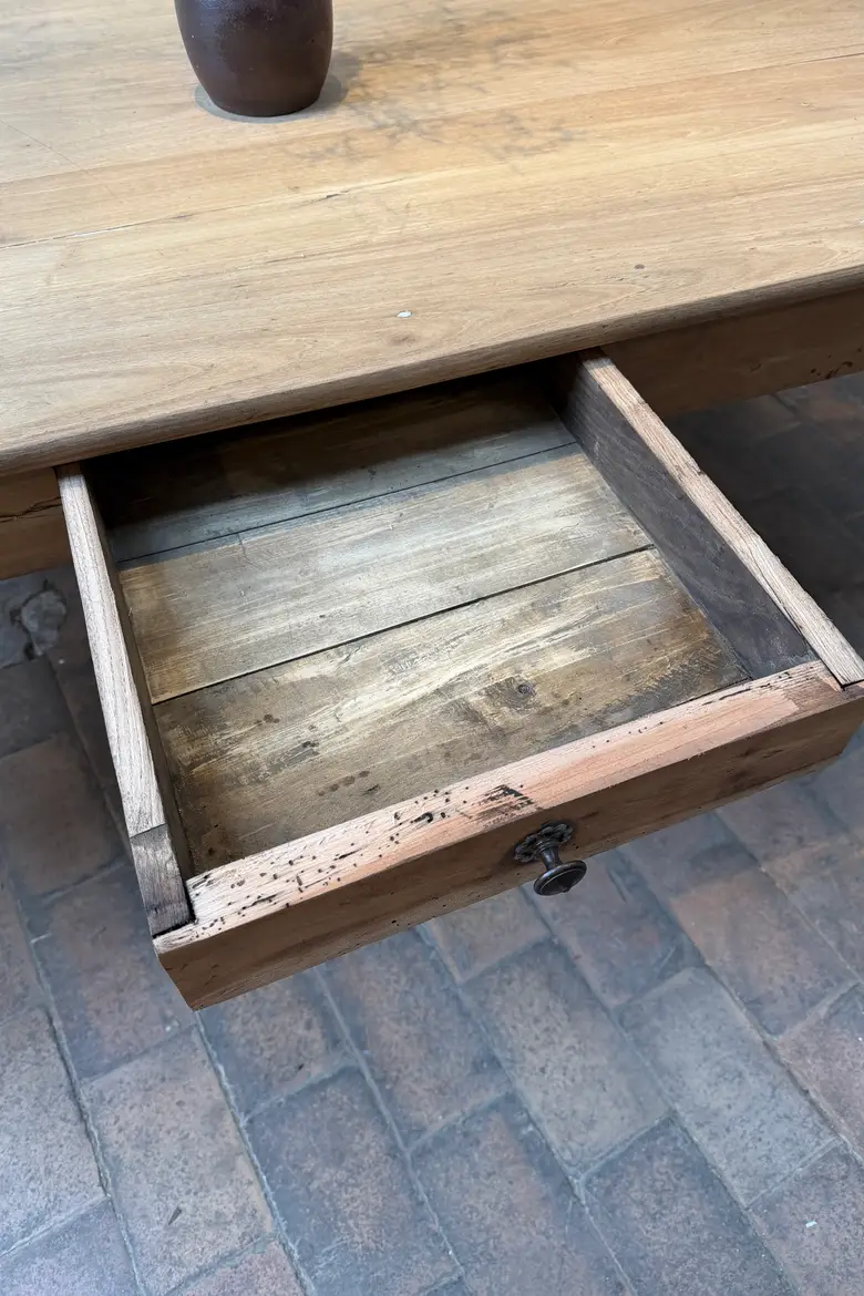 Table en châtaignier – début XXe siècle