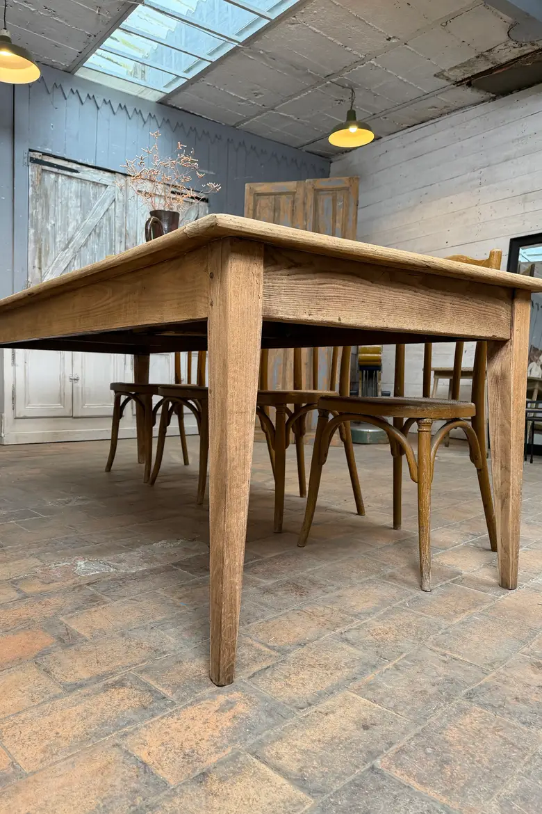 Table en châtaignier – début XXe siècle