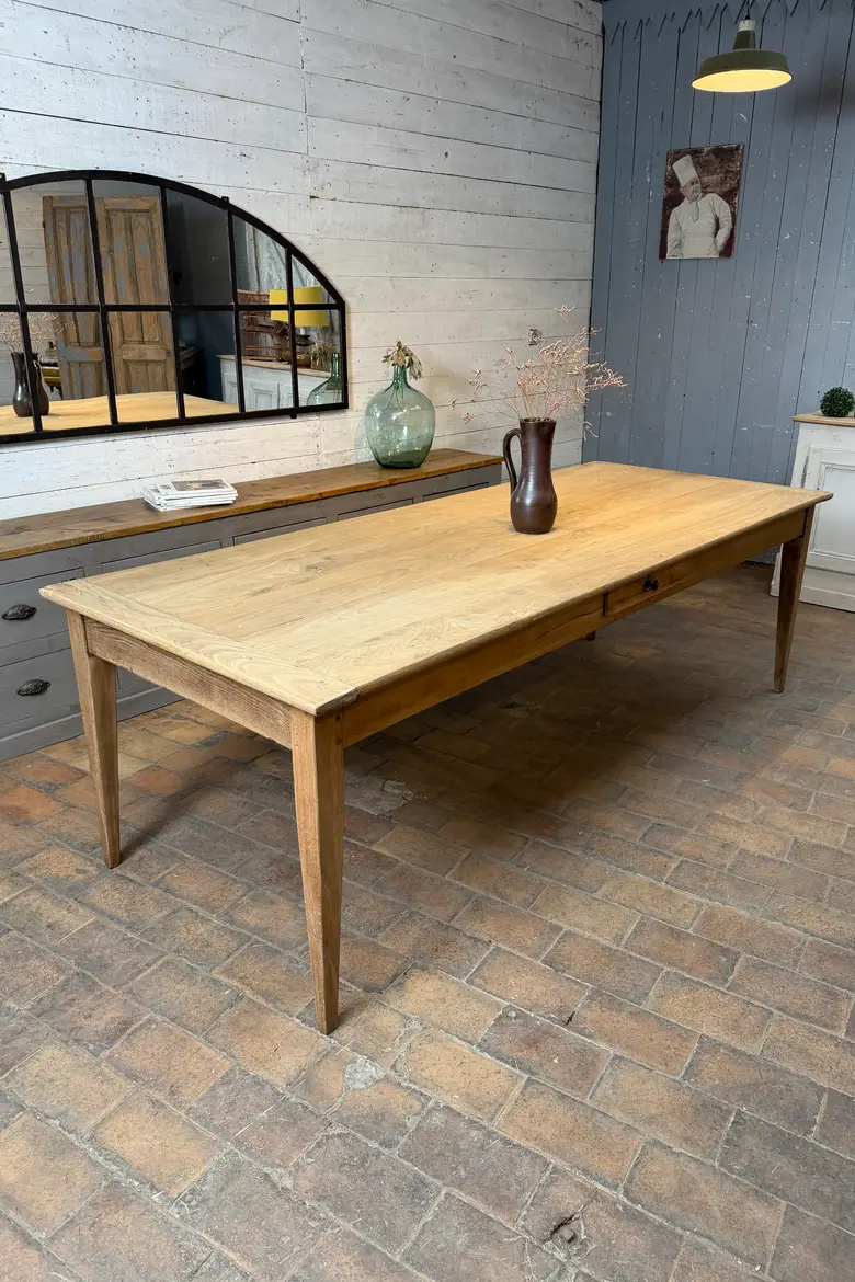 Table en châtaignier – début XXe siècle