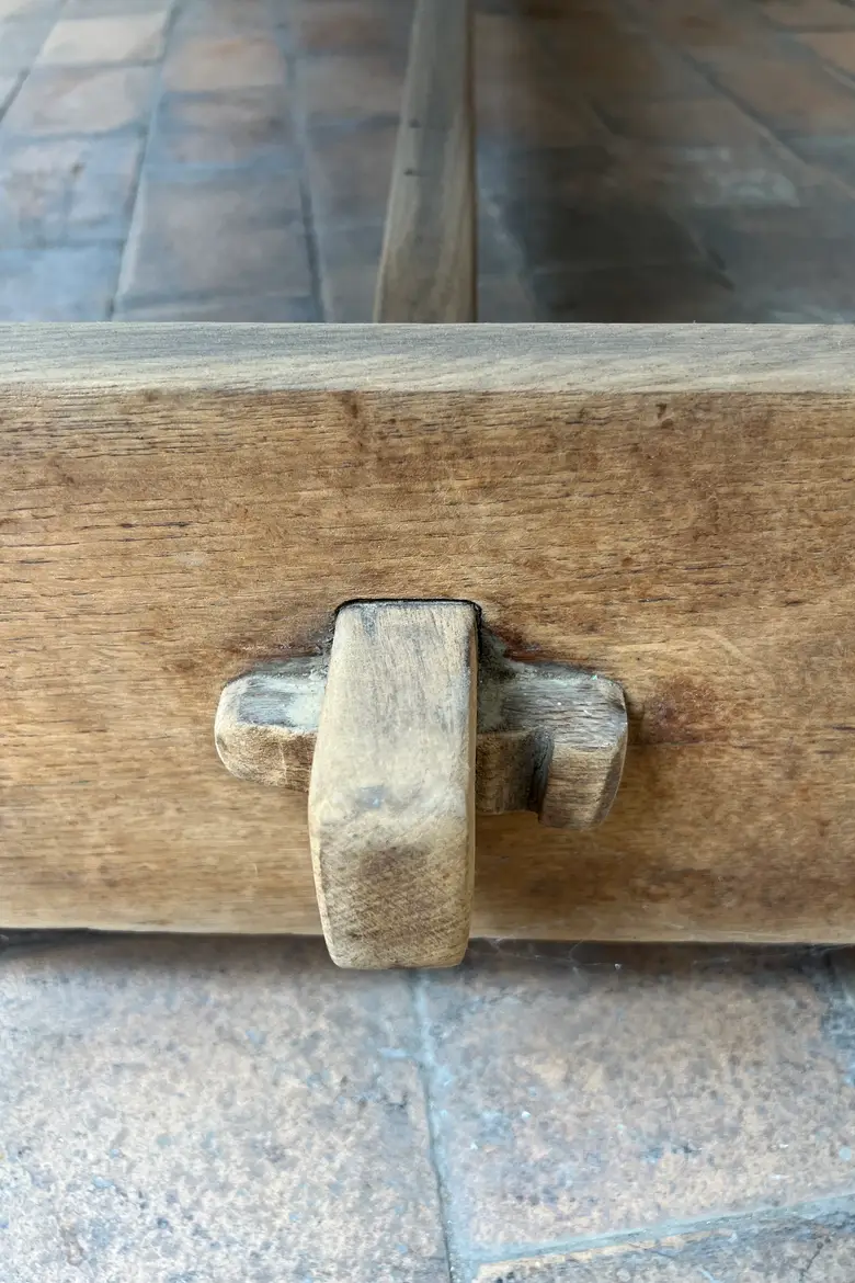 Table en chêne carrelée