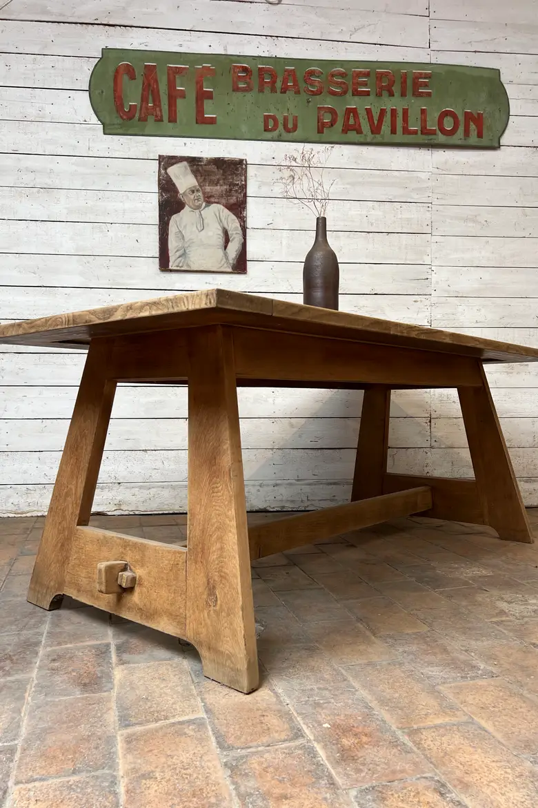 Table en chêne carrelée