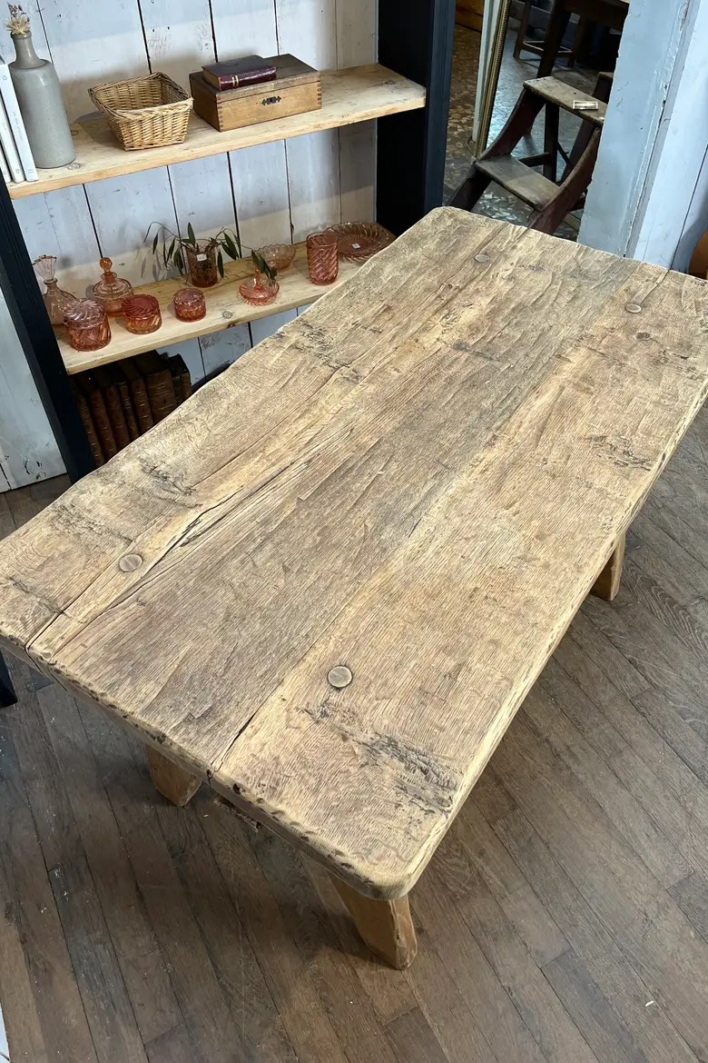 Table en chêne primitive