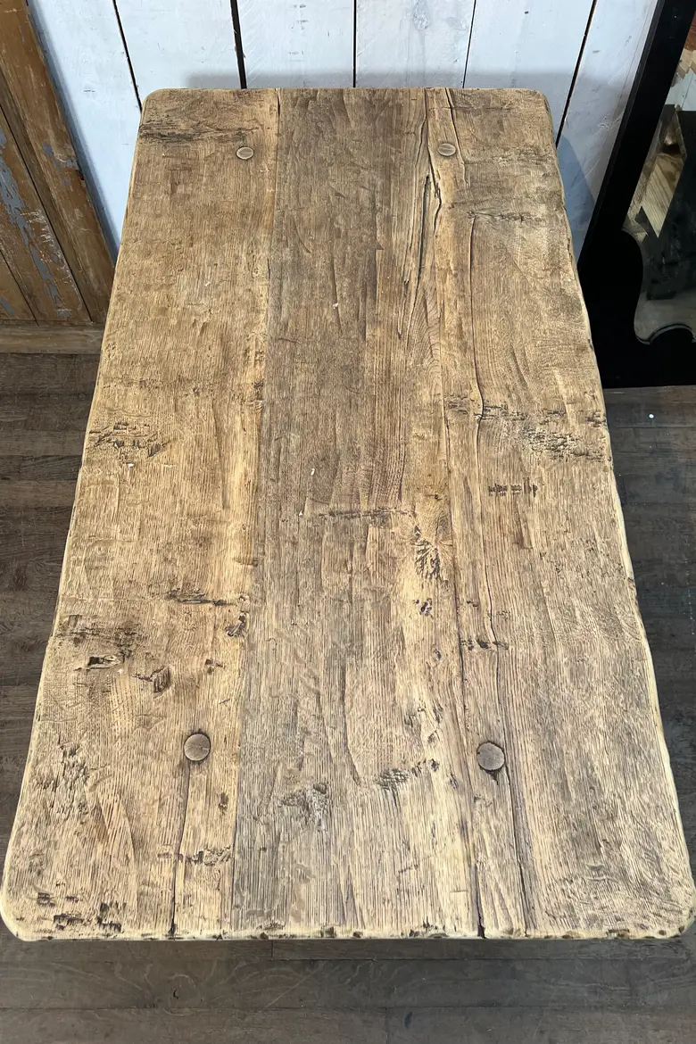 Table en chêne primitive