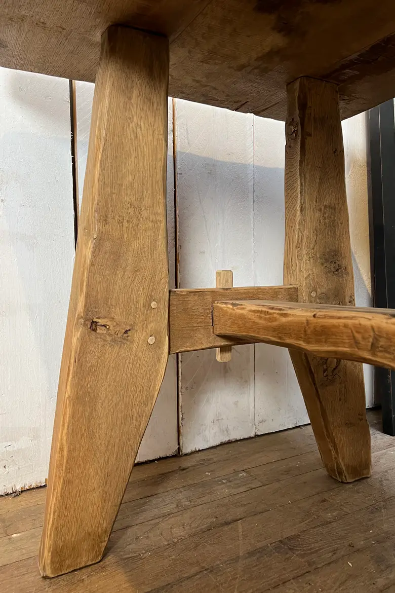 Table en chêne primitive