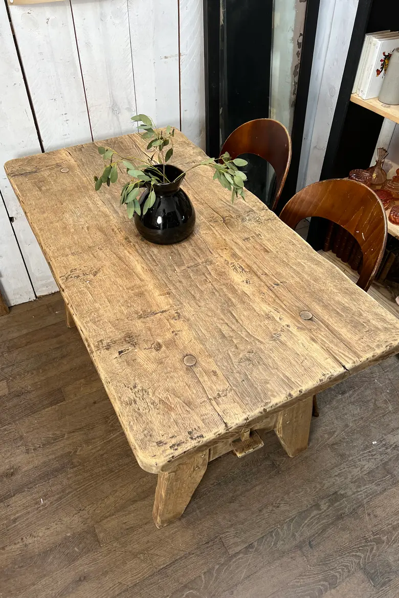 Table en chêne primitive