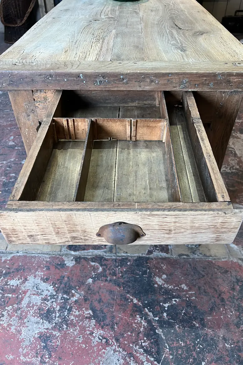 Table en chêne rustique