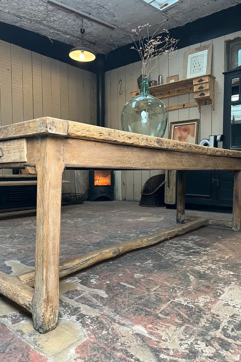Table en chêne rustique