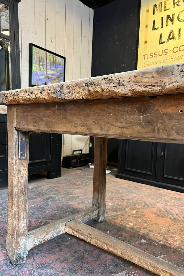 Table en chêne rustique