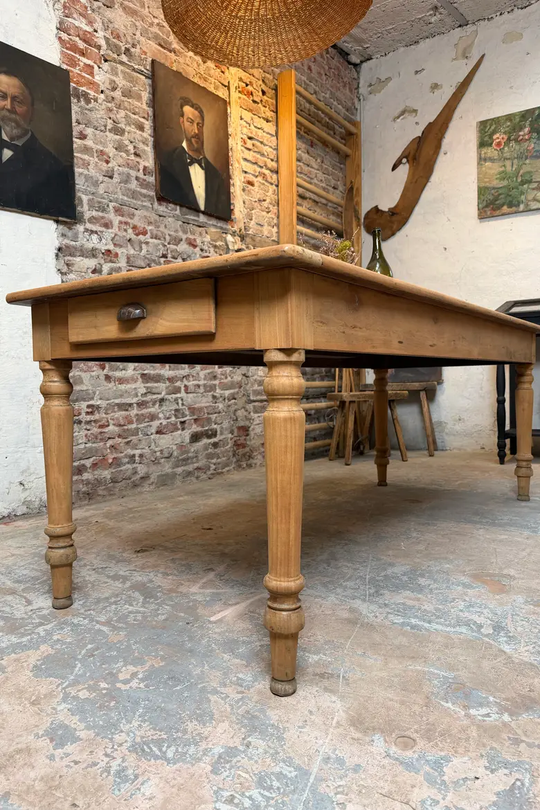 Table en merisier début XXème
