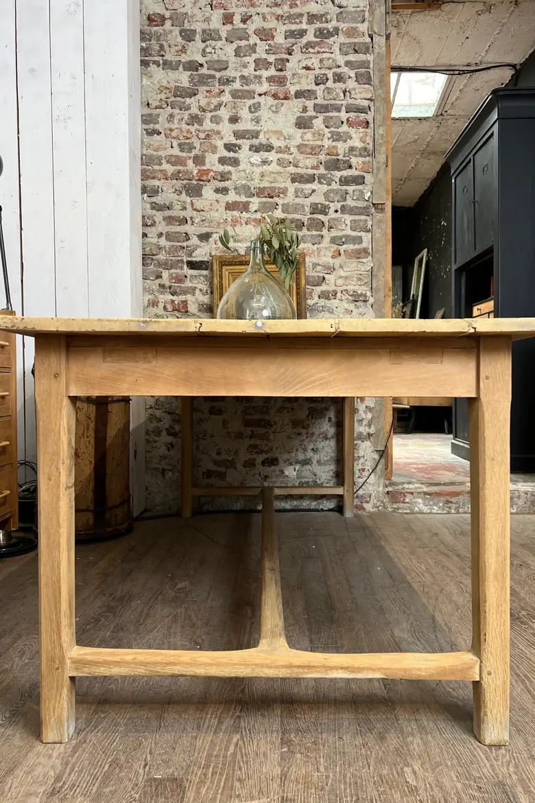 Table en sapin et chêne