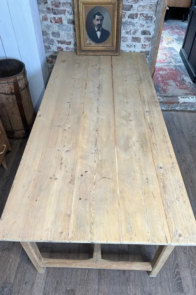 Table en sapin et chêne
