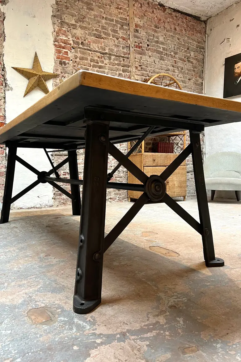 Table industrielle métal et bois