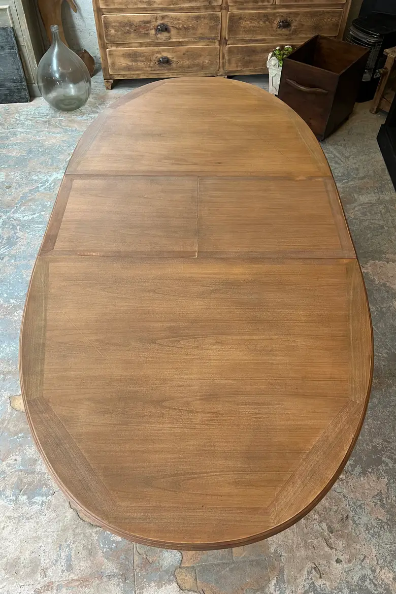Table ovale à rallonge