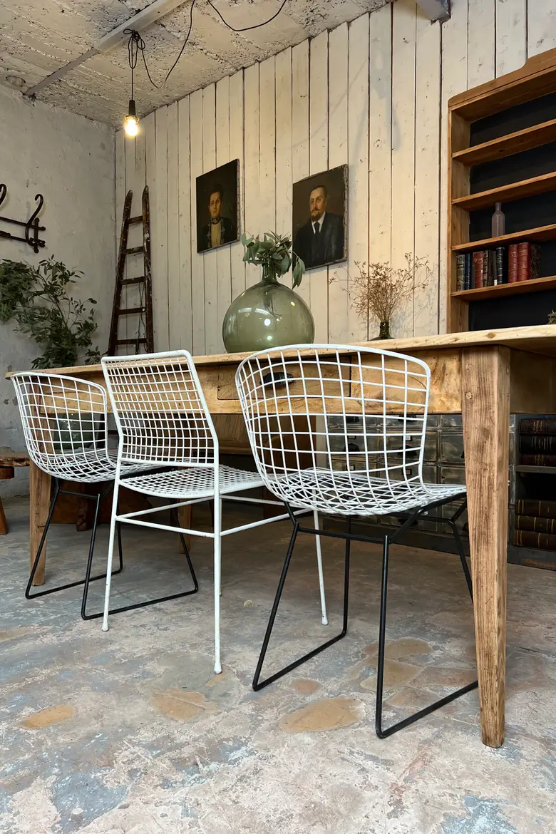 Table ovale en châtaignier