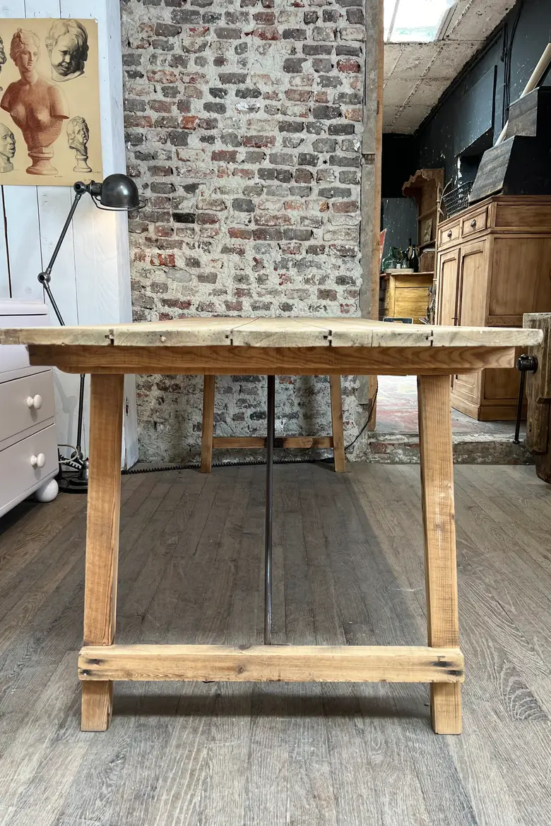 Table pliante en sapin