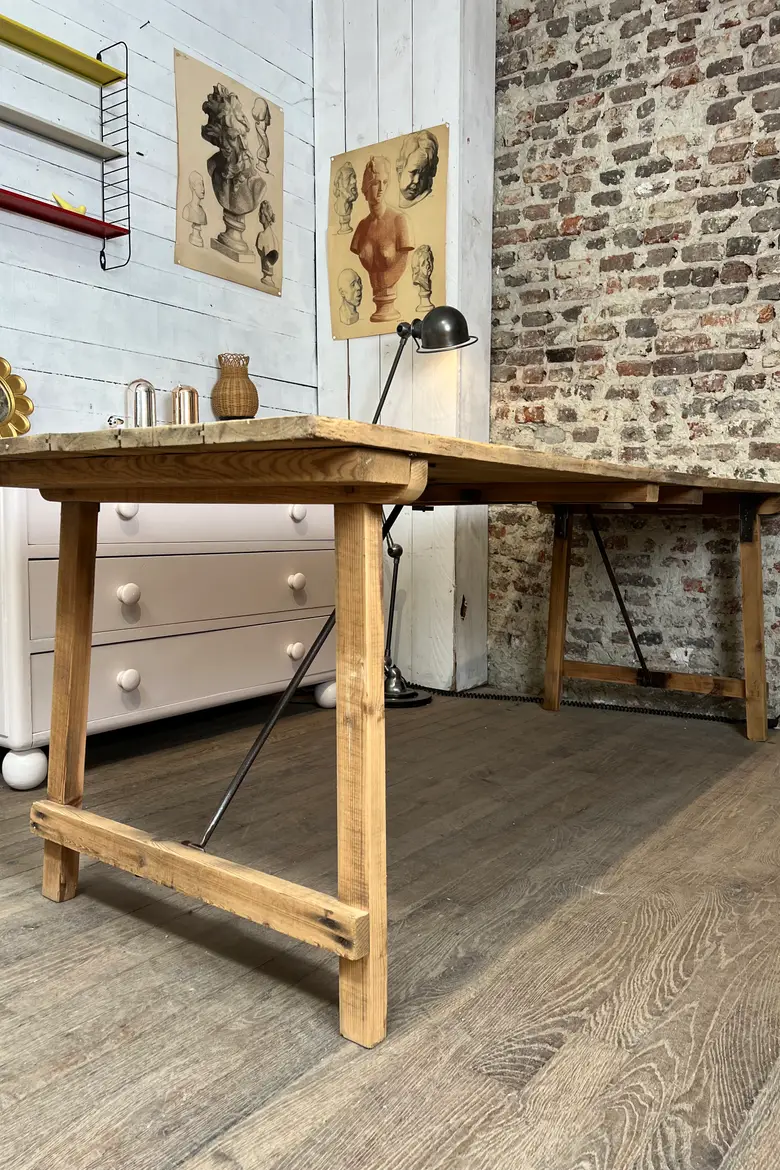 Table pliante en sapin