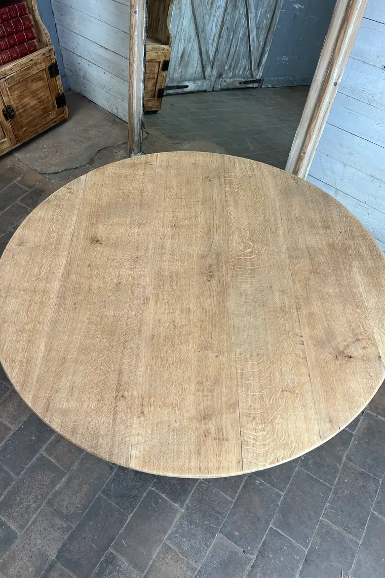 Table ronde en chêne