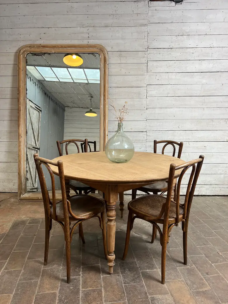 Table ronde en chêne