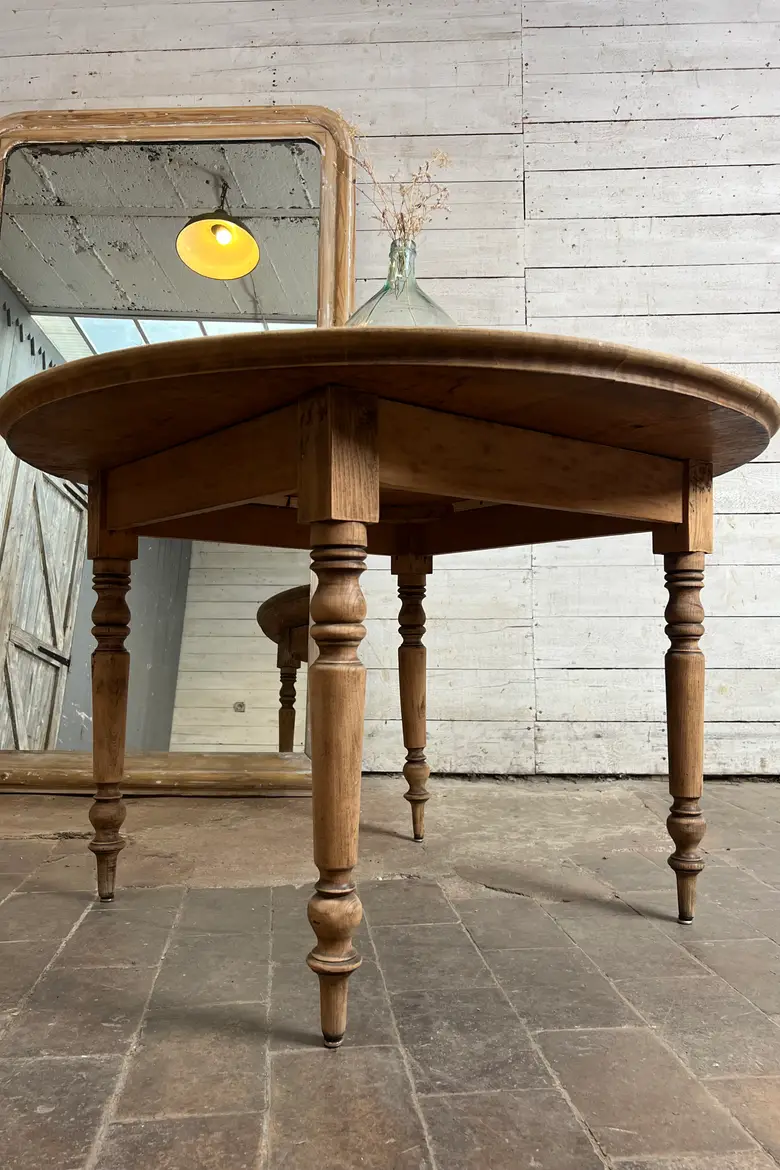 Table ronde en chêne