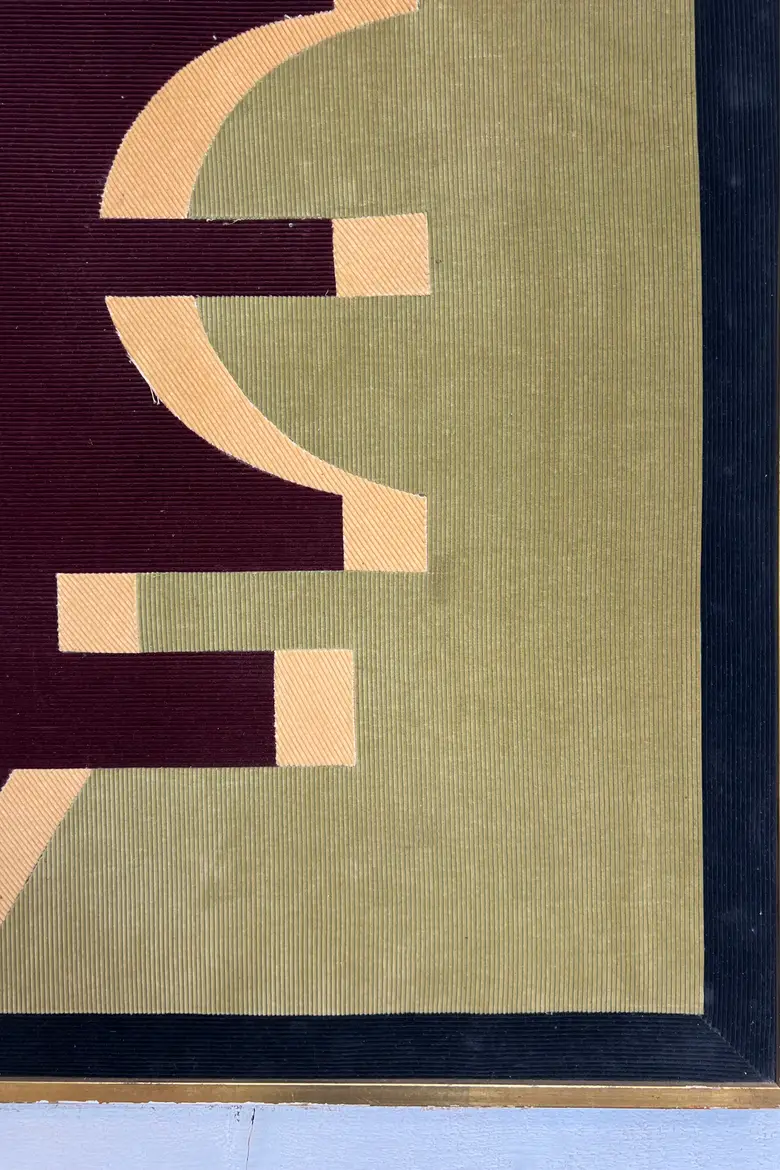 Tableau géométrique en collage textile – Louis Stanbury, années 1970