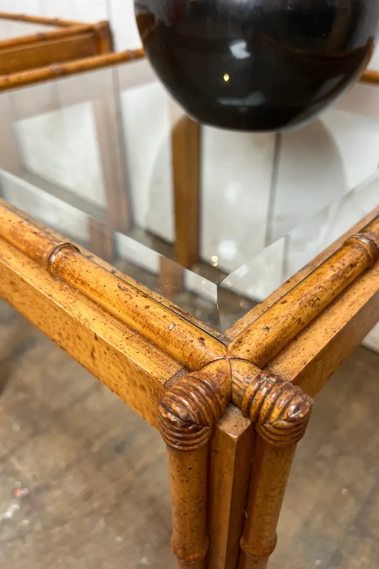 Tables d’appoint bambou et verre