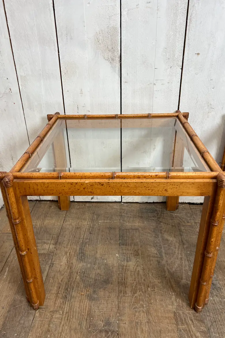 Tables d’appoint bambou et verre