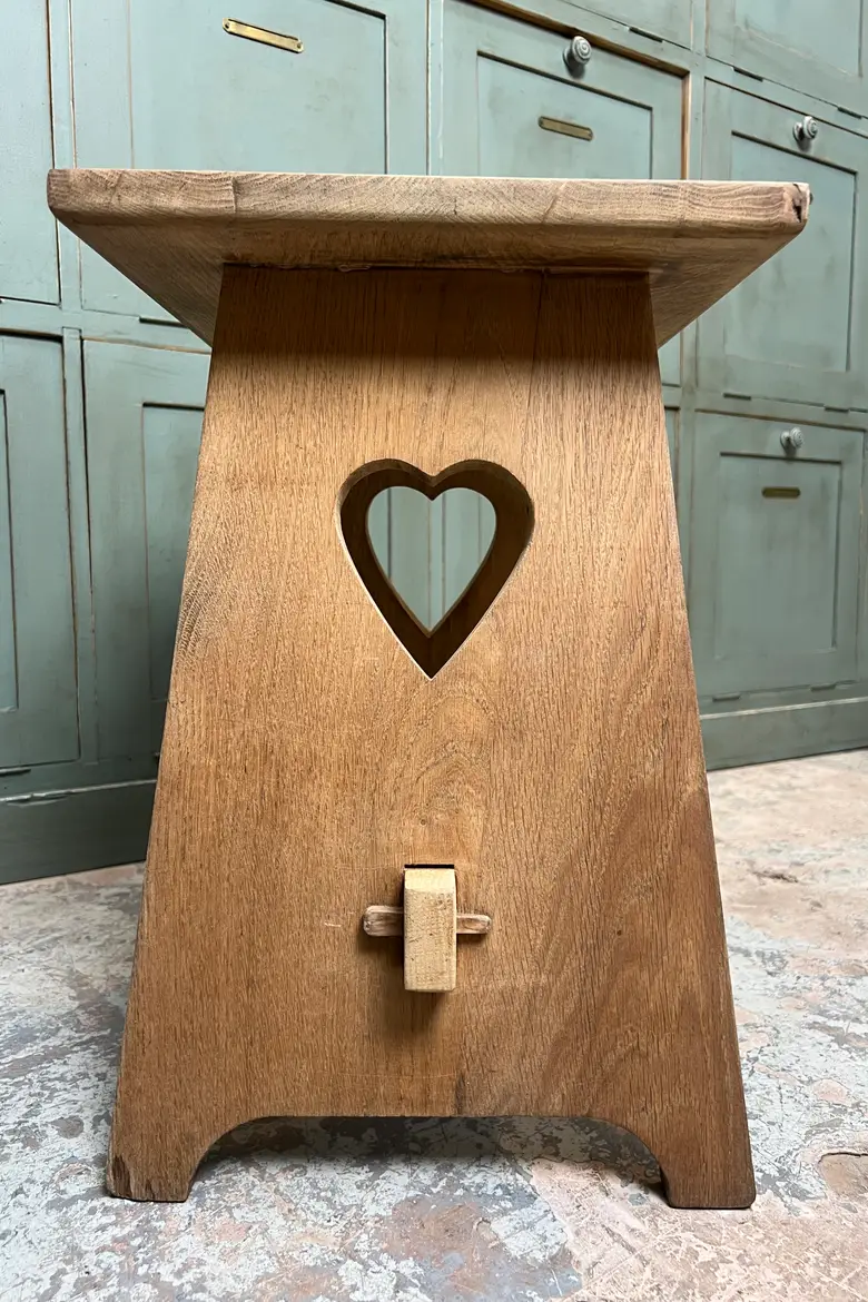 Tabouret d’alpage en chêne