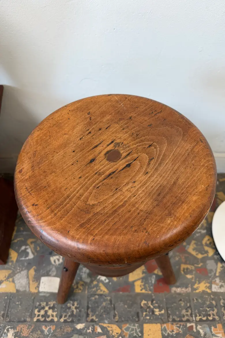 Tabouret d’atelier à vis en hêtre – début XXe siècle
